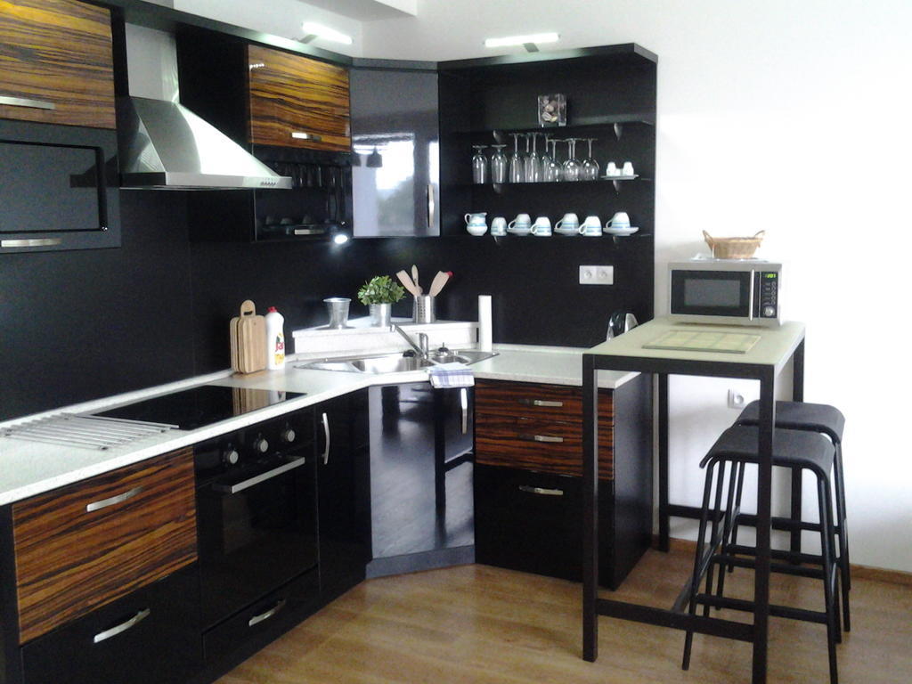 Apartman Residence Nabrezi Beroun  Ngoại thất bức ảnh