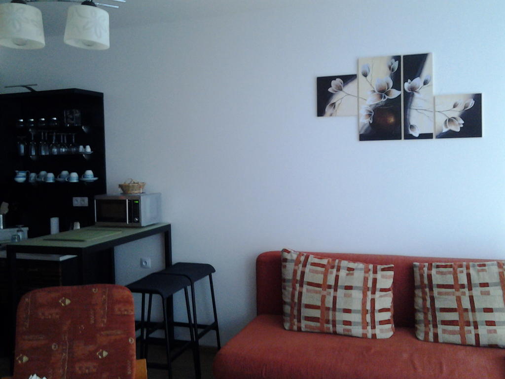 Apartman Residence Nabrezi Beroun  Ngoại thất bức ảnh